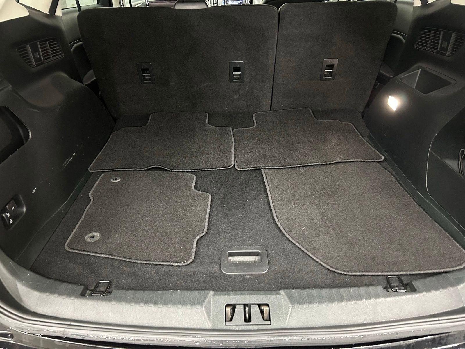 Used 2019 Ford Edge SEL w/ Equipment Group 201A image 28