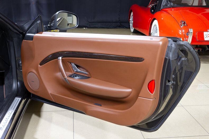 Used 2012 Maserati GranTurismo Convertible RWD image 55