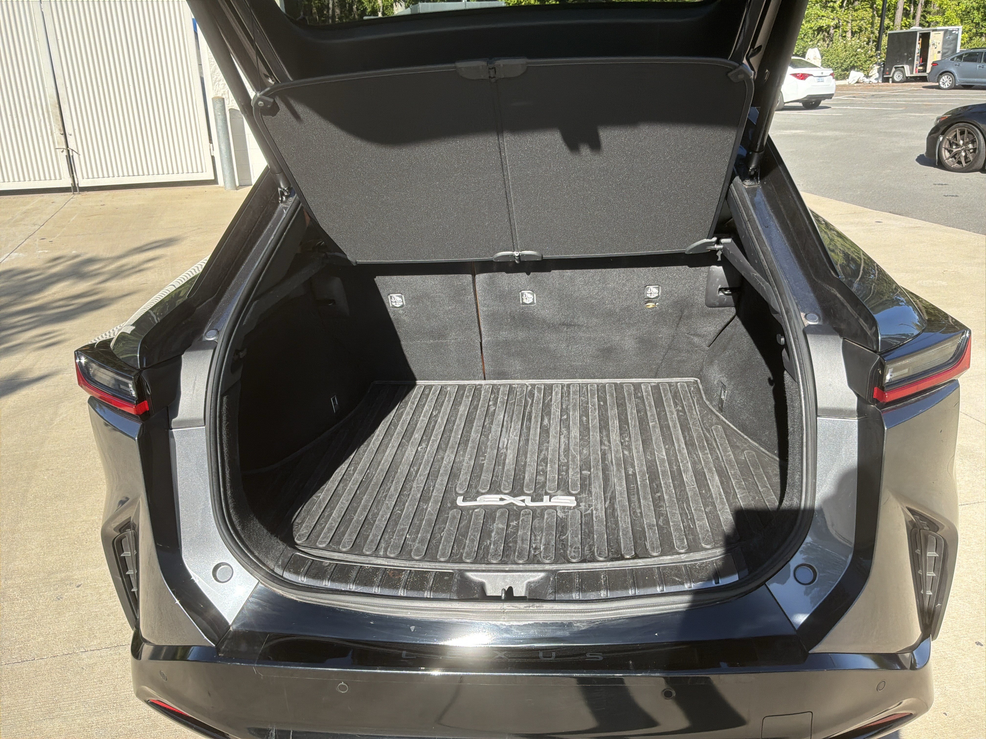 Used 2023 Lexus RZ 450e Premium w/ Technology Package AWD/4WD image 32