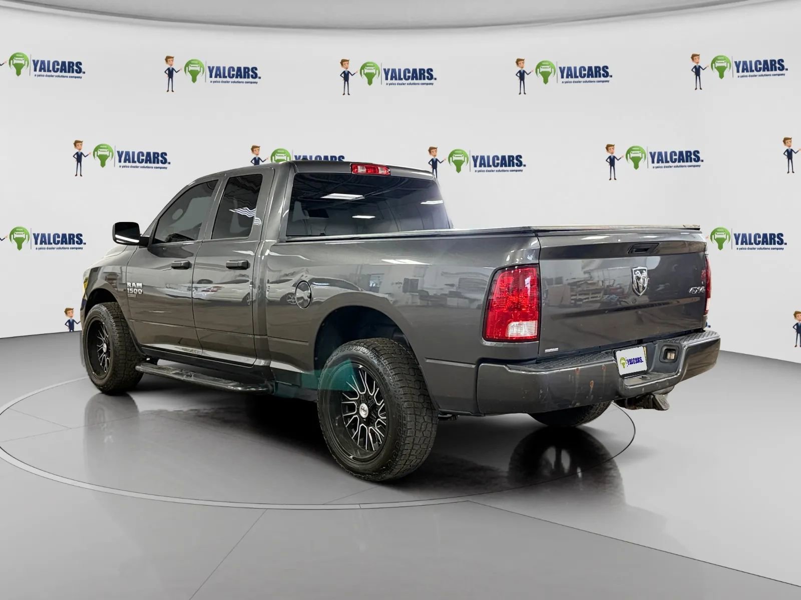 Used 2019 RAM 1500 Express image 3