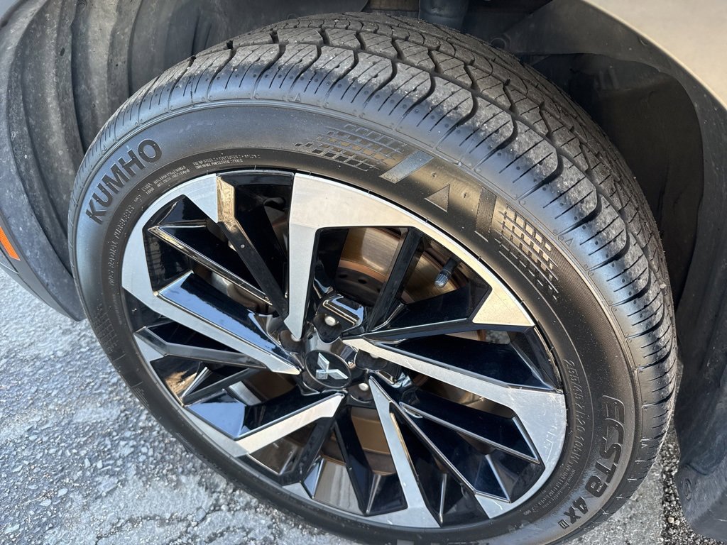 Used 2024 Mitsubishi Outlander SE image 10