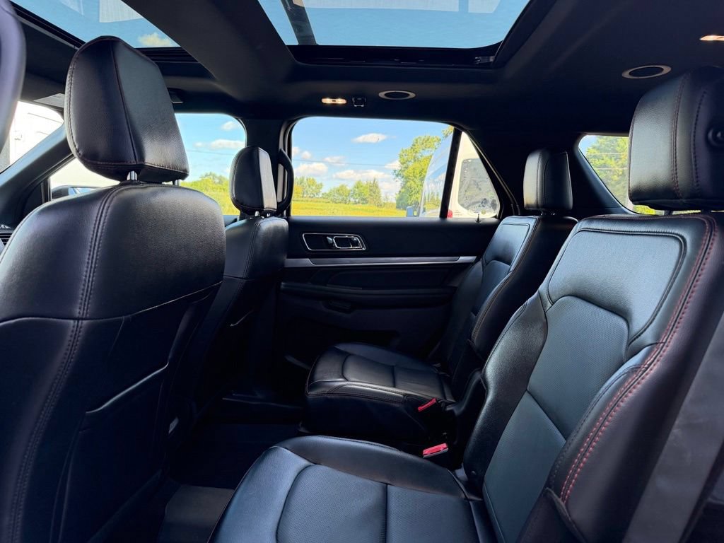 Used 2019 Ford Explorer Sport w/ Equipment Group 401A AWD/4WD image 17