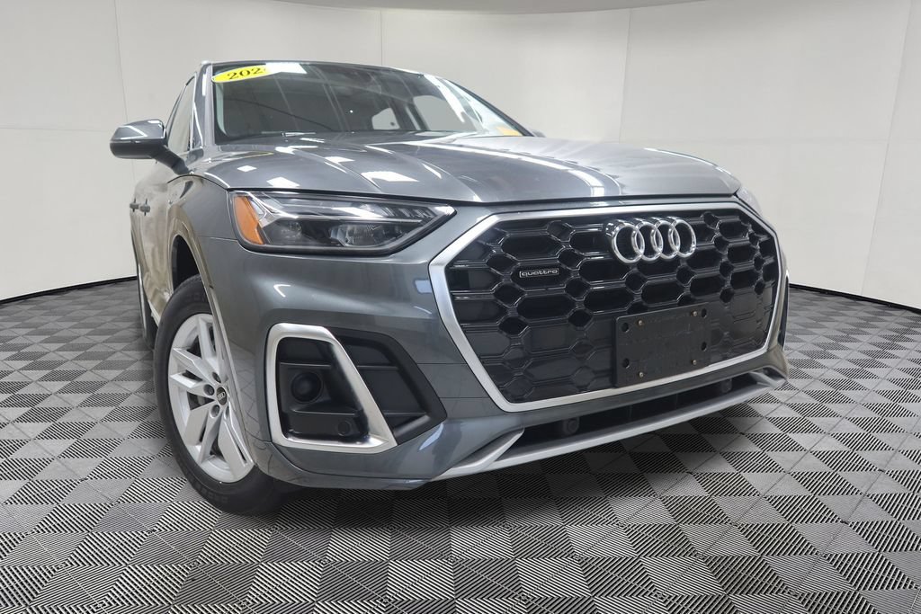 Used 2024 Audi Q5 2.0T Premium w/ Convenience Package AWD/4WD image 2