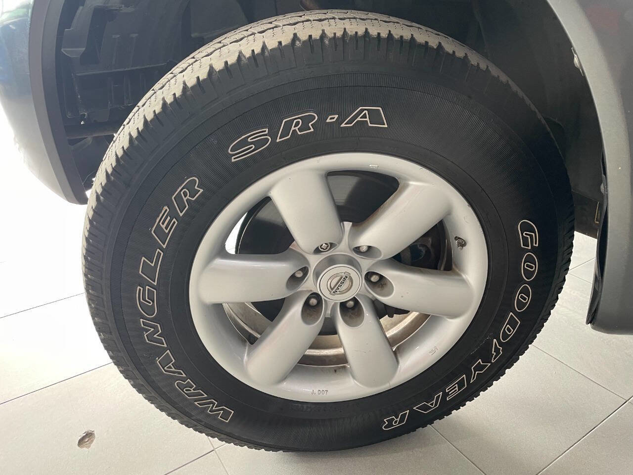 Used 2012 Nissan Titan SV image 11