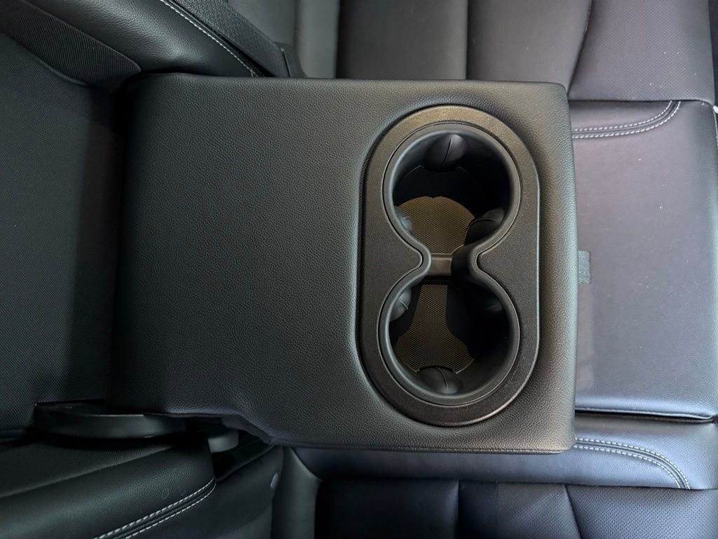 Used 2023 GMC Terrain SLT w/ Tech Package image 26