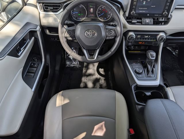 Used 2021 Toyota RAV4 XLE Premium AWD/4WD image 12