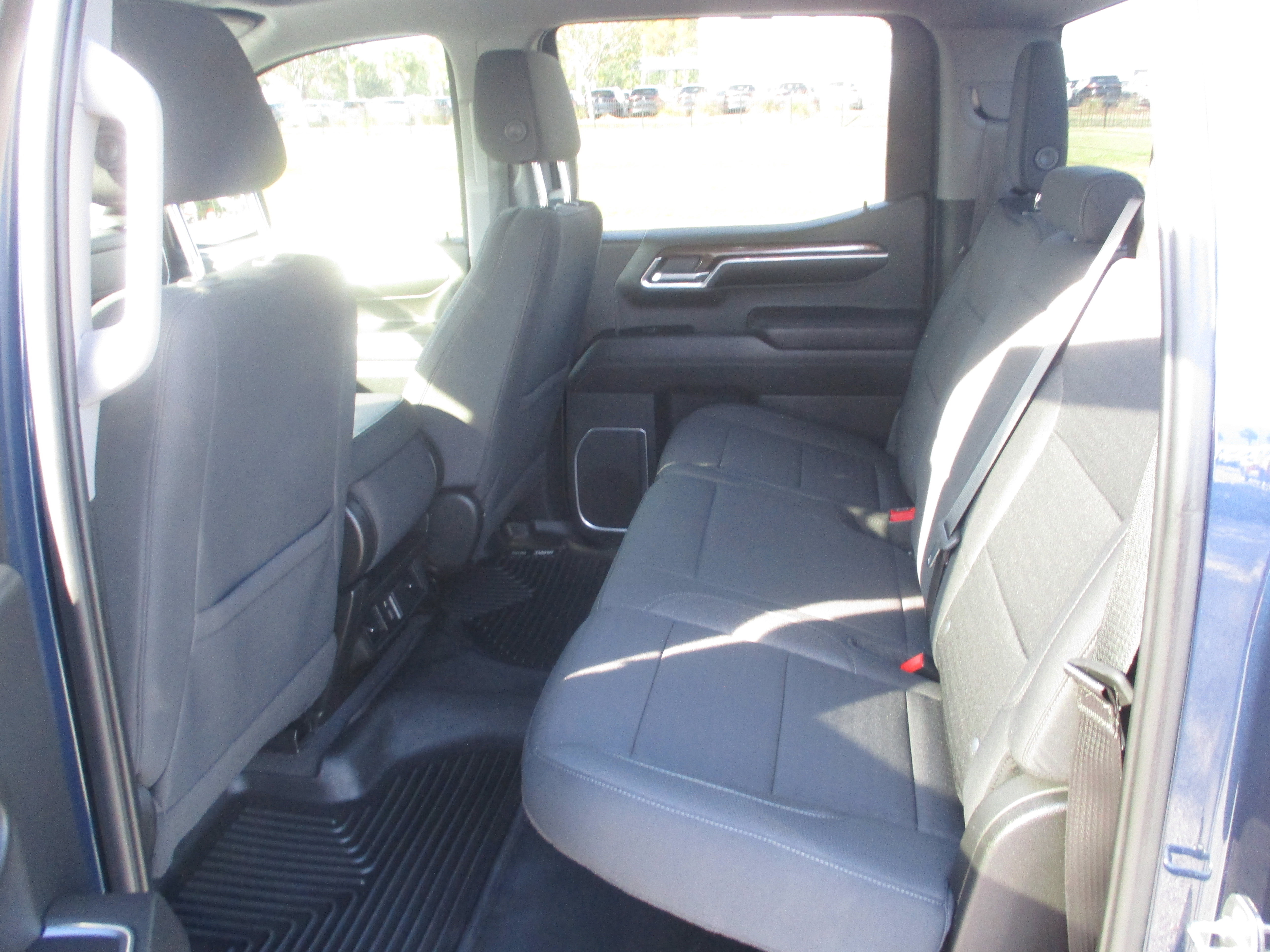 Used 2022 Chevrolet Silverado 1500 LT image 10