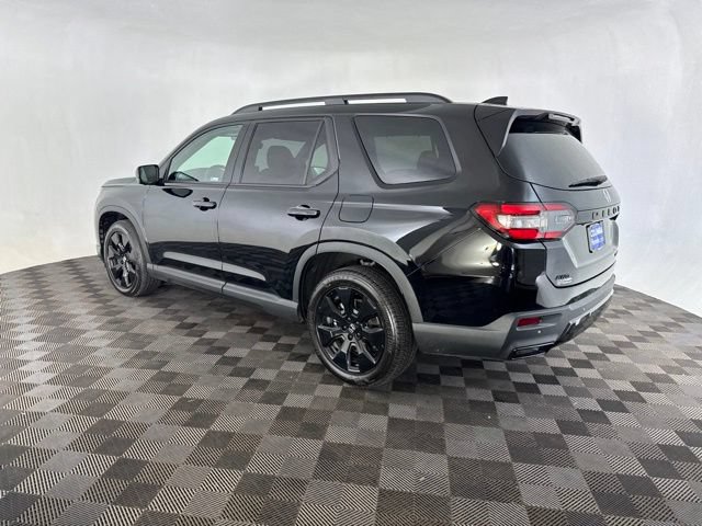 Certified 2026 Honda Pilot Black Edition image 9