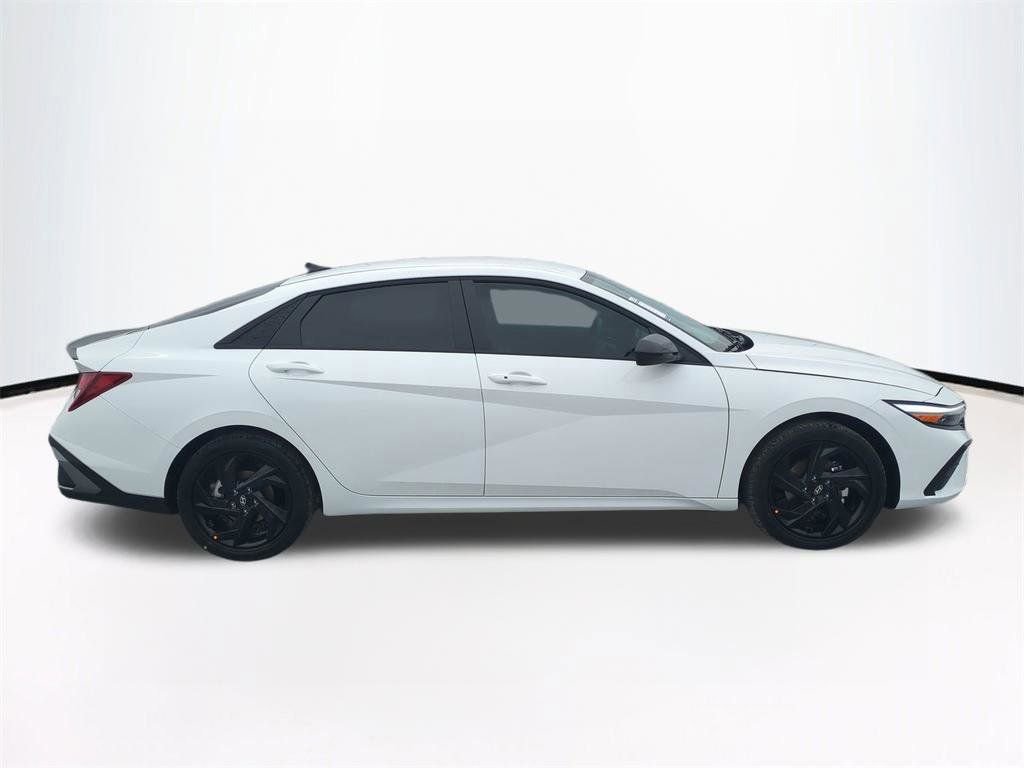 New 2026 Hyundai Elantra Sport image 4