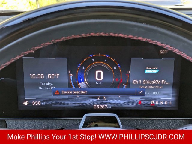 Used 2025 Chevrolet Traverse RS FWD image 26