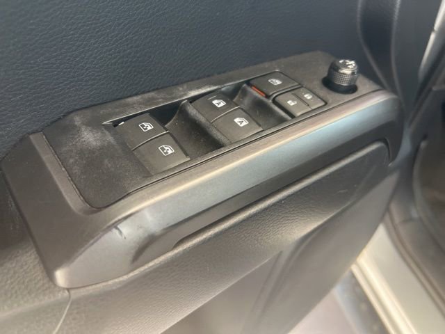 Used 2020 Toyota Tacoma TRD Off-Road AWD/4WD image 9