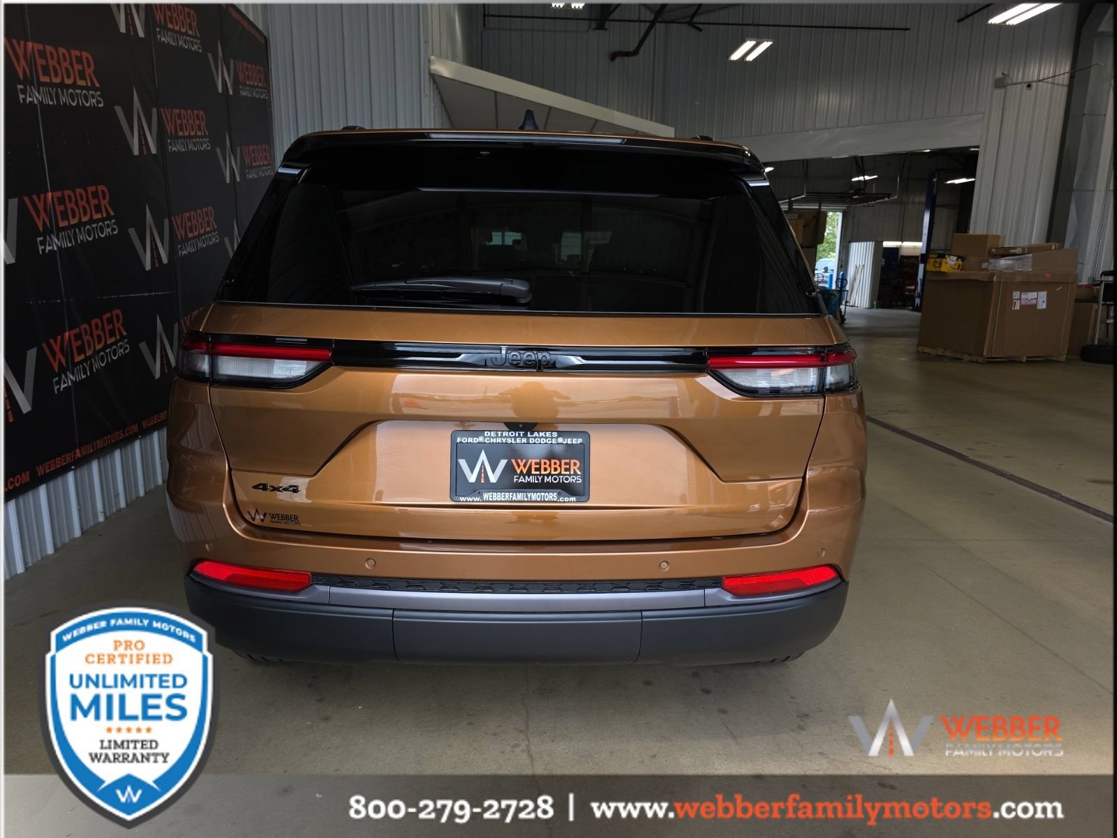New 2026 Jeep Grand Cherokee Limited w/ Limited Altitude Package AWD/4WD image 5