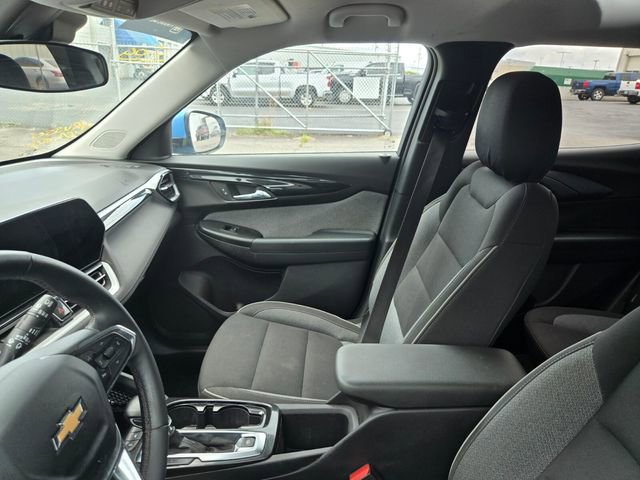 Used 2024 Chevrolet TrailBlazer LT w/ LT Cold Weather Package image 9