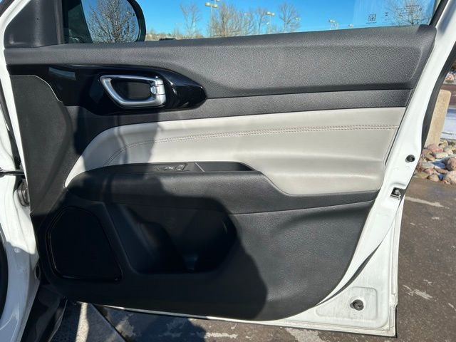 Used 2023 Jeep Compass Limited image 30