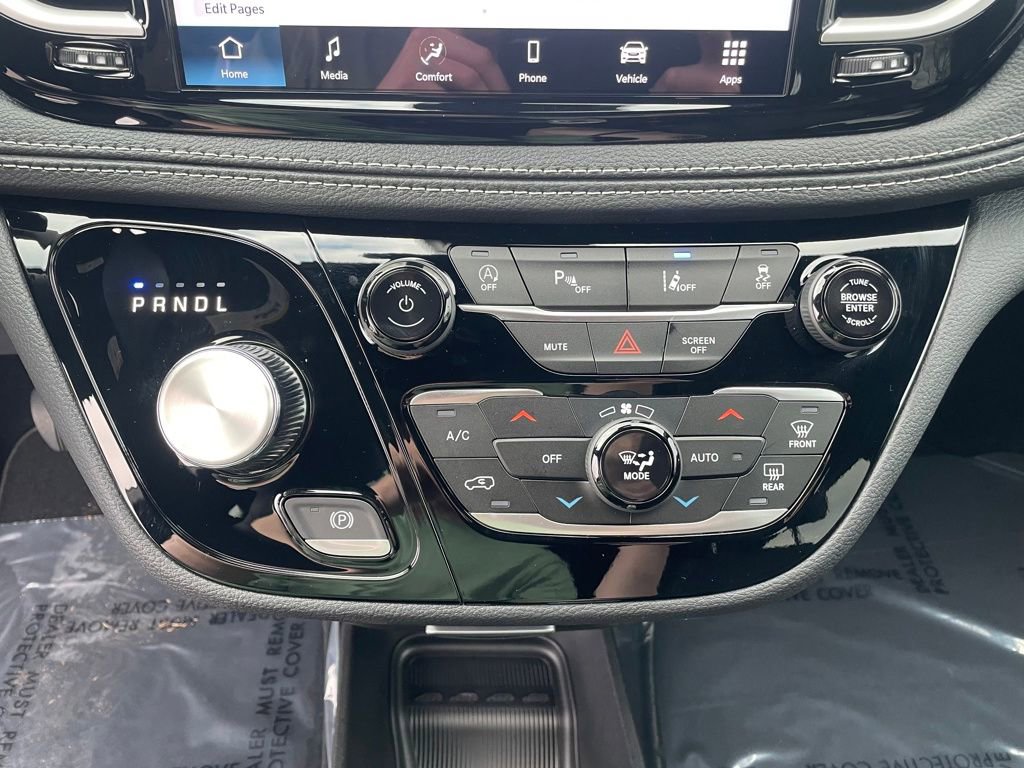 New 2026 Chrysler Pacifica Select image 16