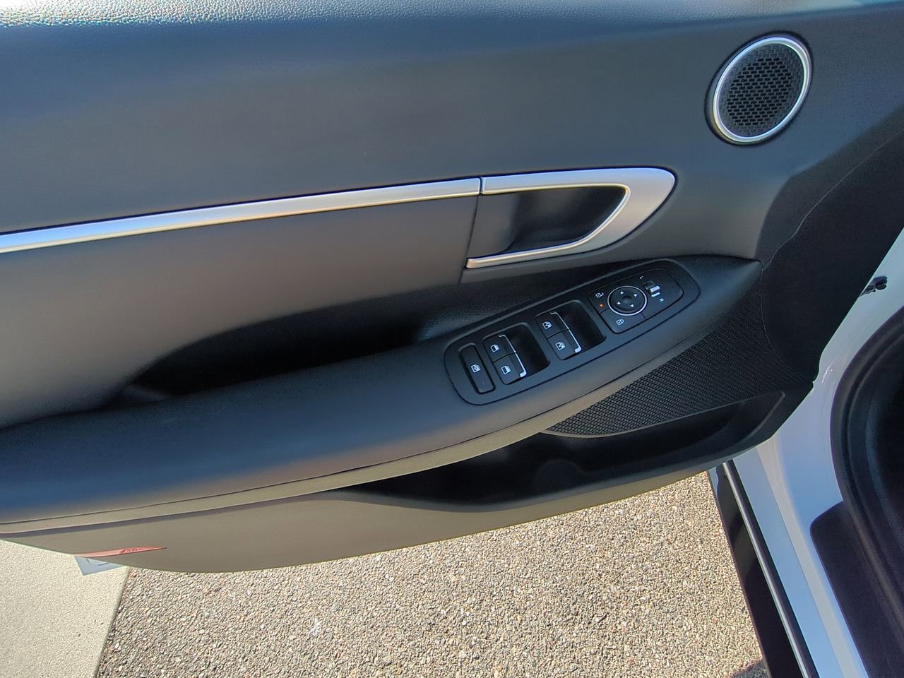 Used 2025 Hyundai Sonata SEL FWD image 21