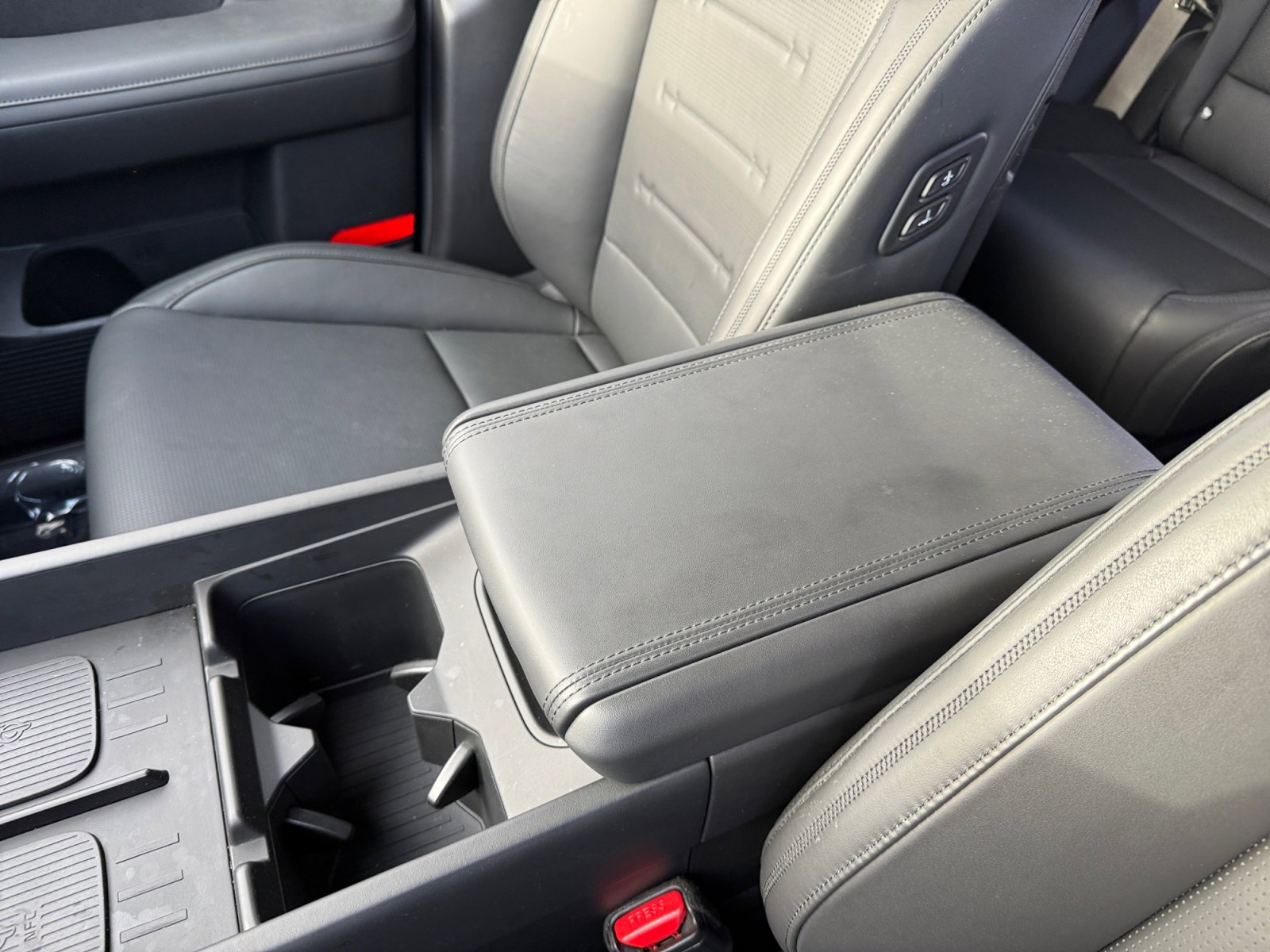 Certified 2025 Hyundai Santa Fe Calligraphy image 14