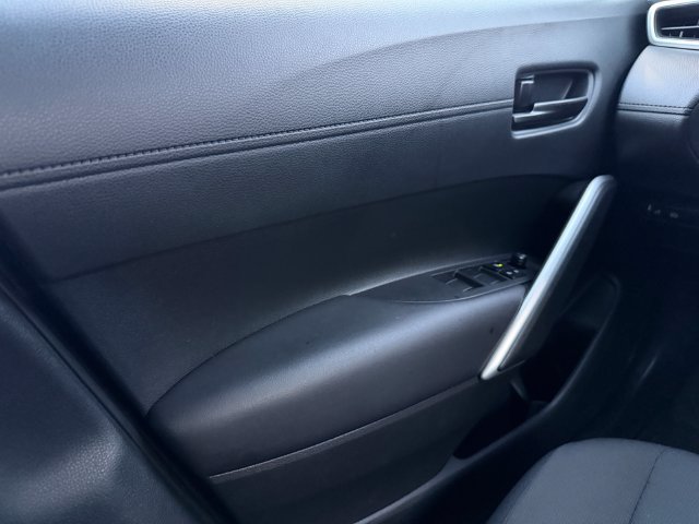 Certified 2025 Toyota Corolla Cross LE w/ Moonroof Package FWD image 31