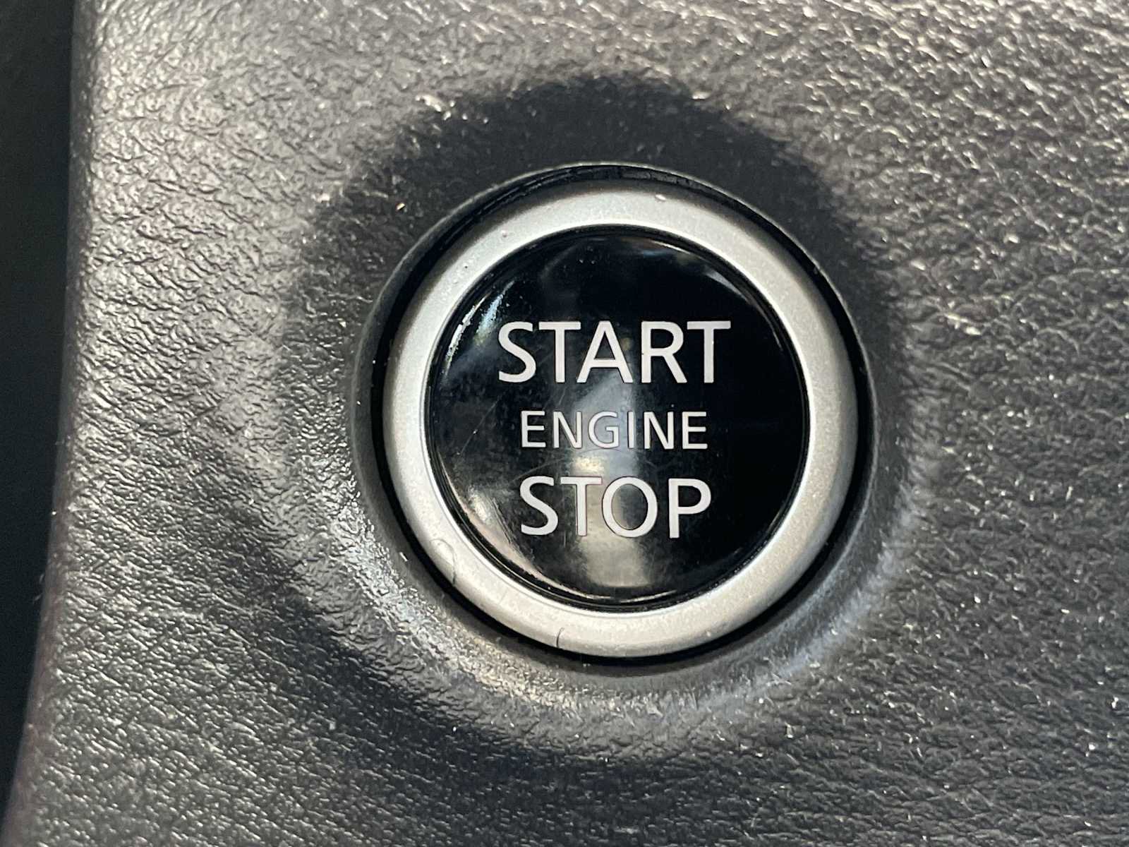 Used 2024 Nissan Frontier PRO-4X w/ Technology Package AWD/4WD image 20