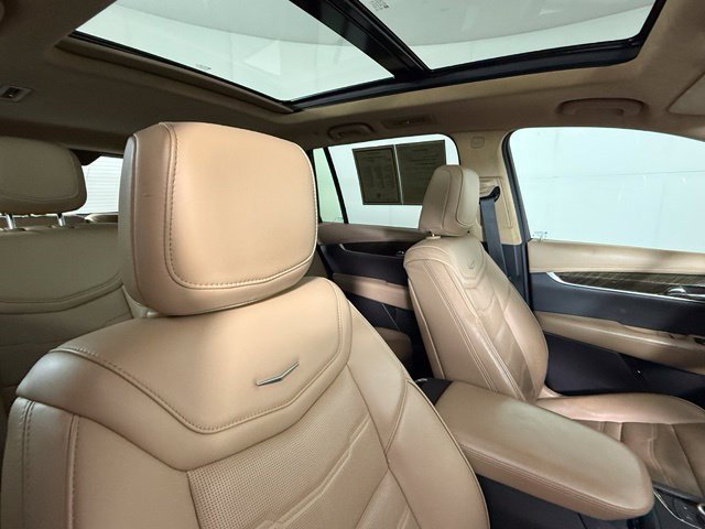Used 2020 Cadillac XT6 Premium Luxury w/ Platinum Package FWD image 32