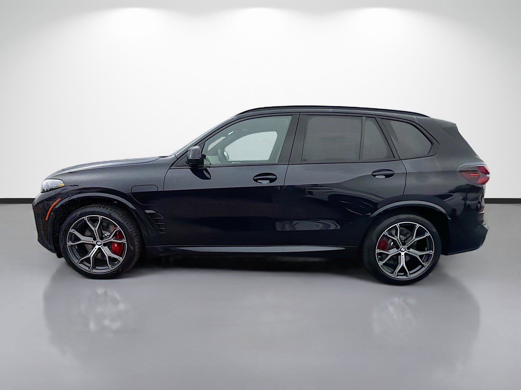 New 2026 BMW X5 xDrive50e w/ Executive Package image 6