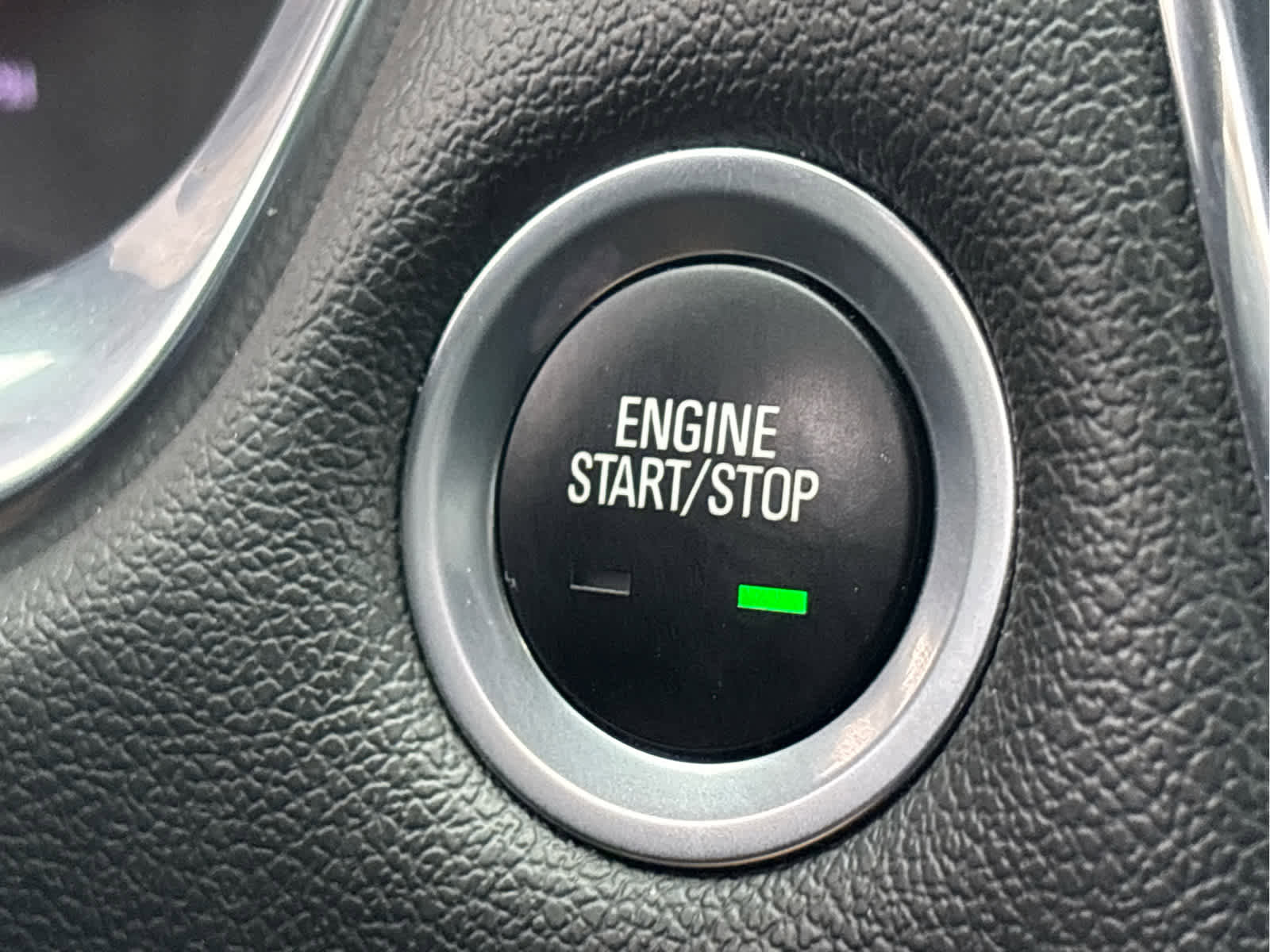 Used 2023 Chevrolet Traverse LT image 23