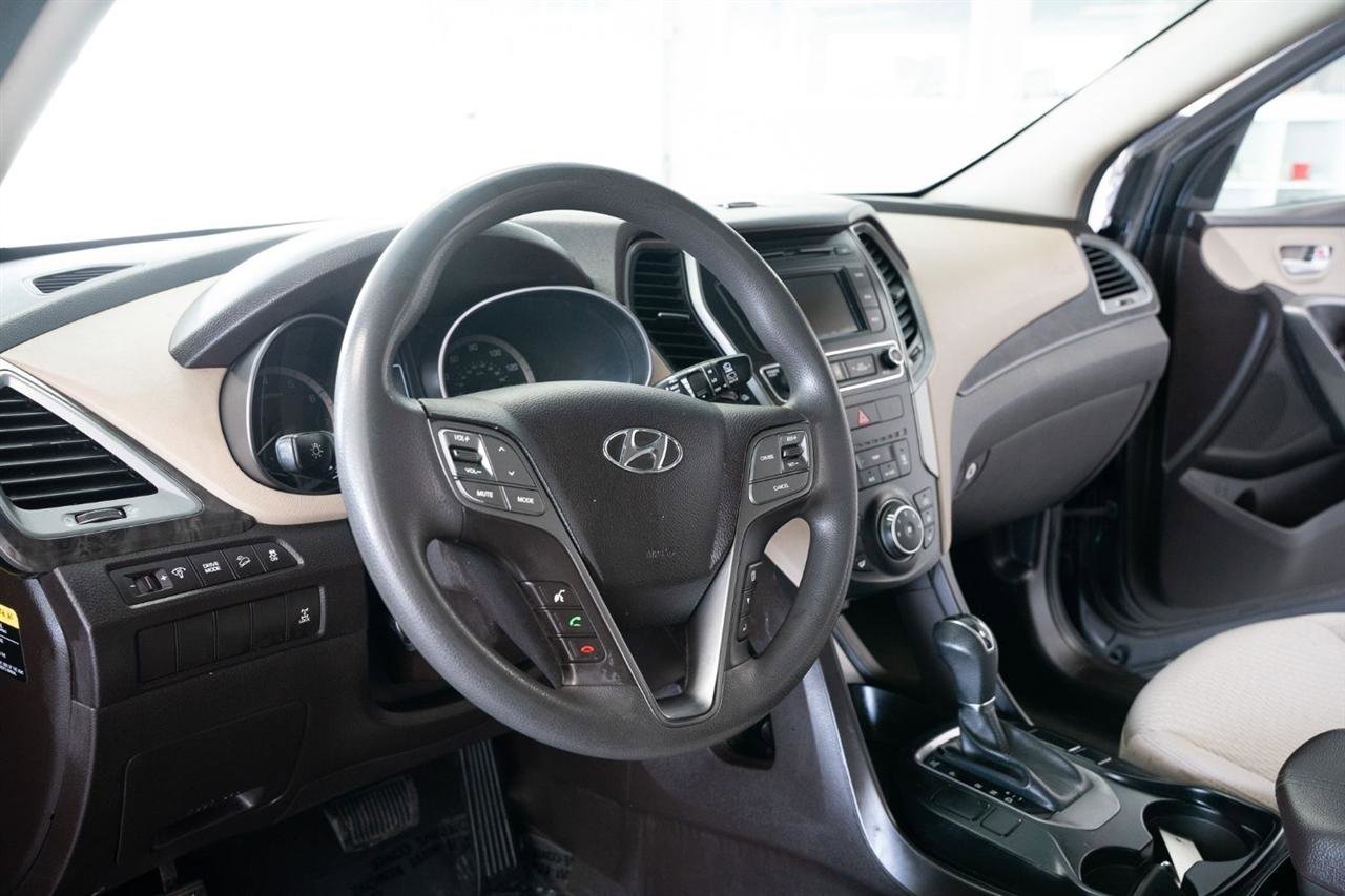 Used 2017 Hyundai Santa Fe Sport image 10