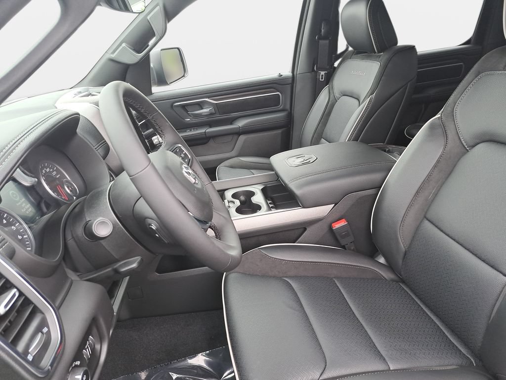 New 2026 RAM 1500 Laramie AWD/4WD image 14