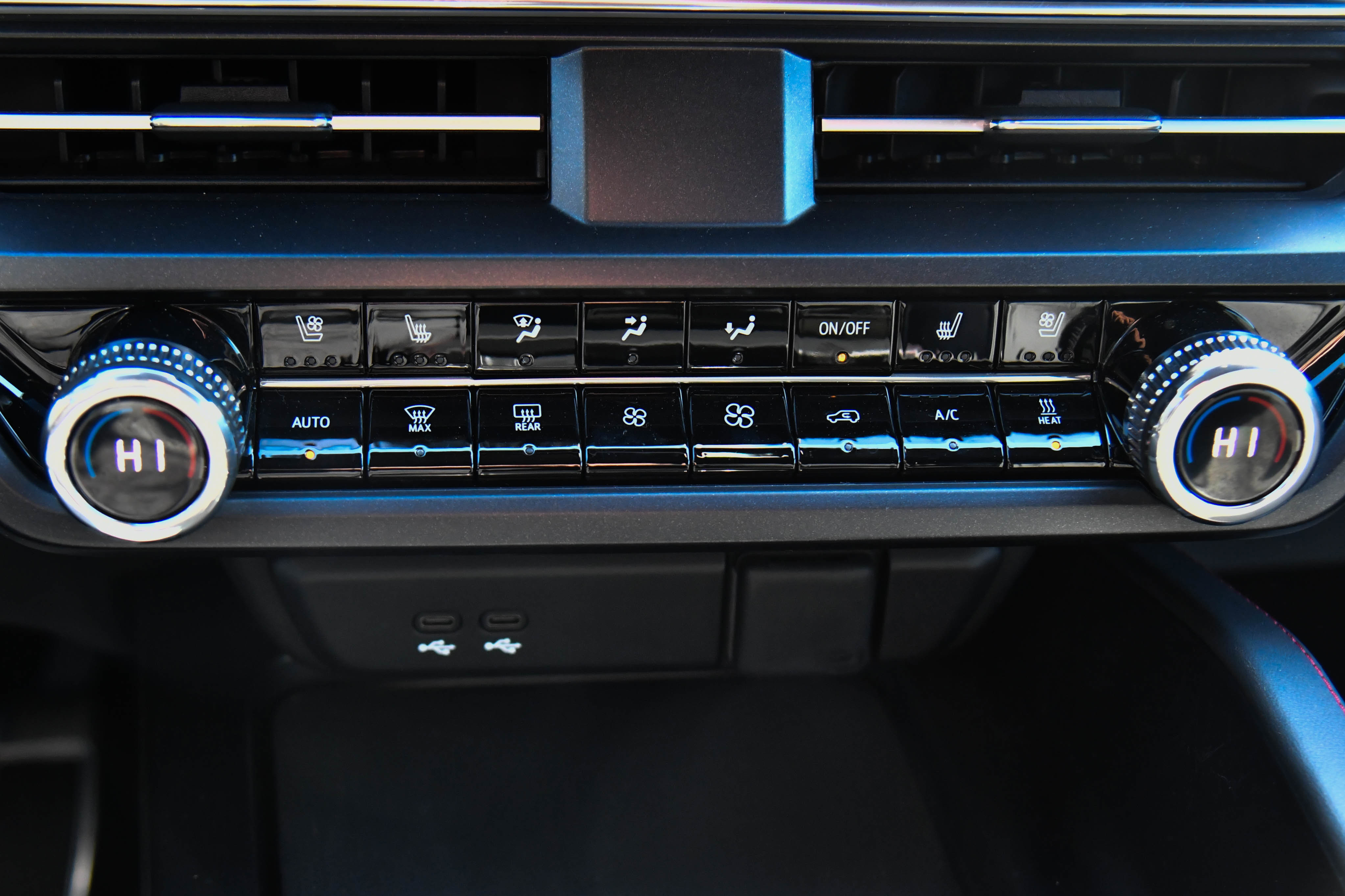 Used 2024 Acura ZDX A-Spec image 26