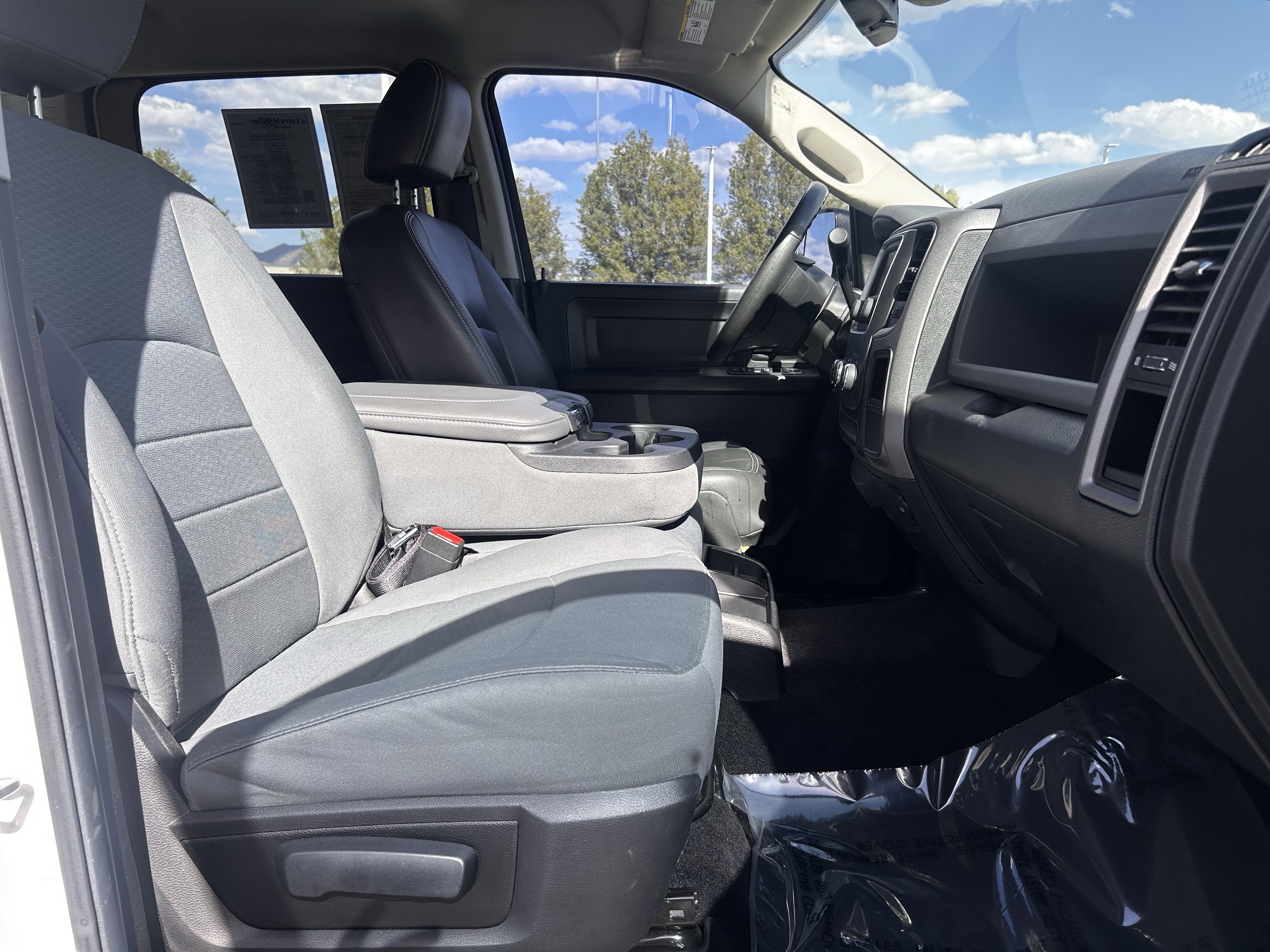 Used 2014 RAM 3500 Tradesman w/ Chrome Appearance Group image 27