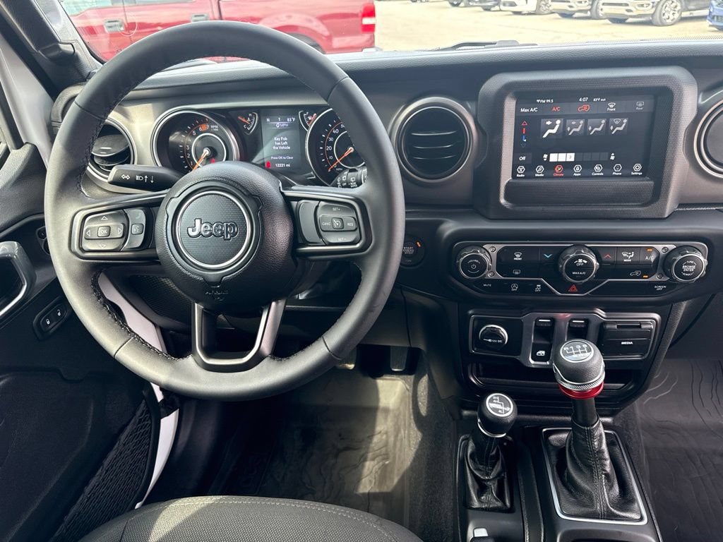 Used 2023 Jeep Wrangler Sport AWD/4WD image 22