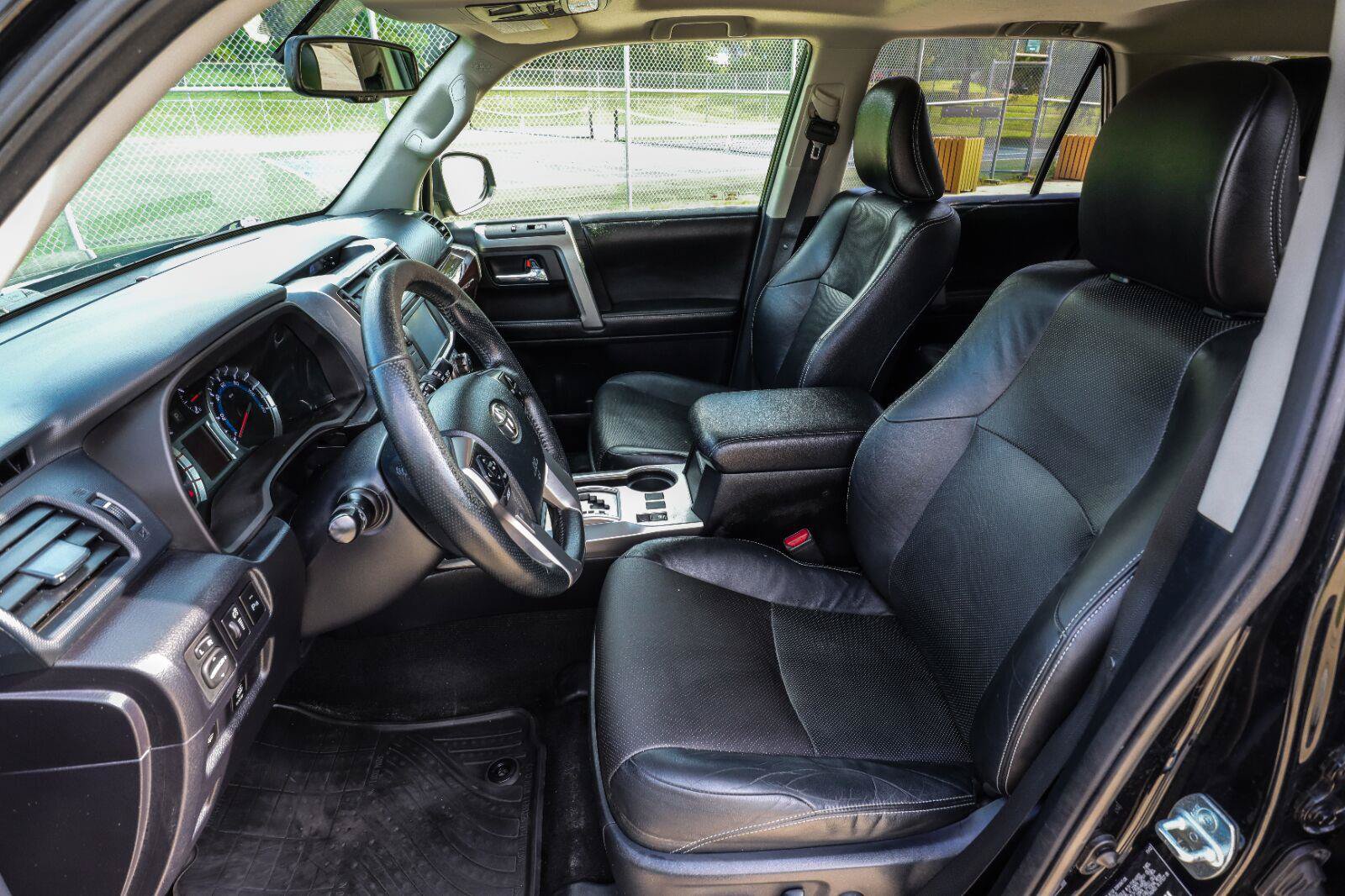 Used 2014 Toyota 4Runner Limited AWD/4WD image 35
