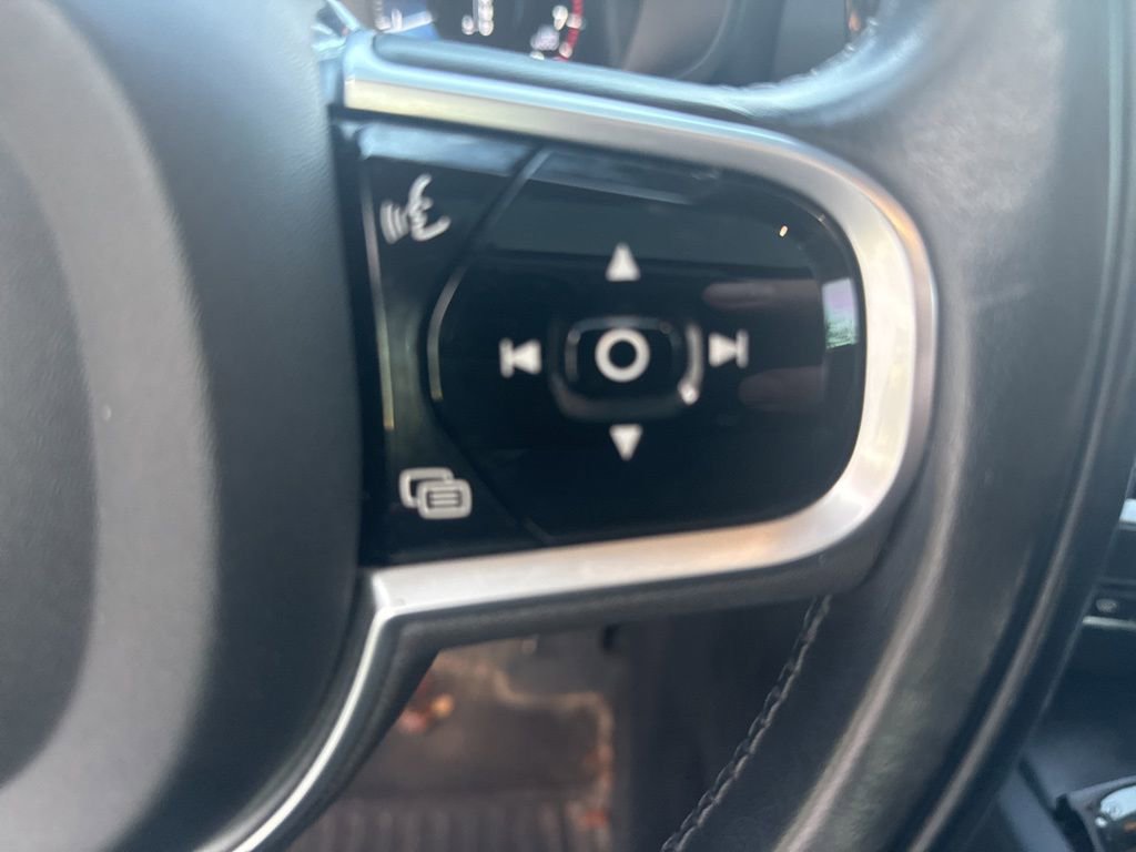 Used 2019 Volvo S60 T5 Momentum w/ Multimedia Package image 28