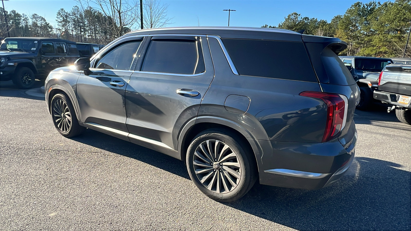 Used 2024 Hyundai Palisade Calligraphy image 10