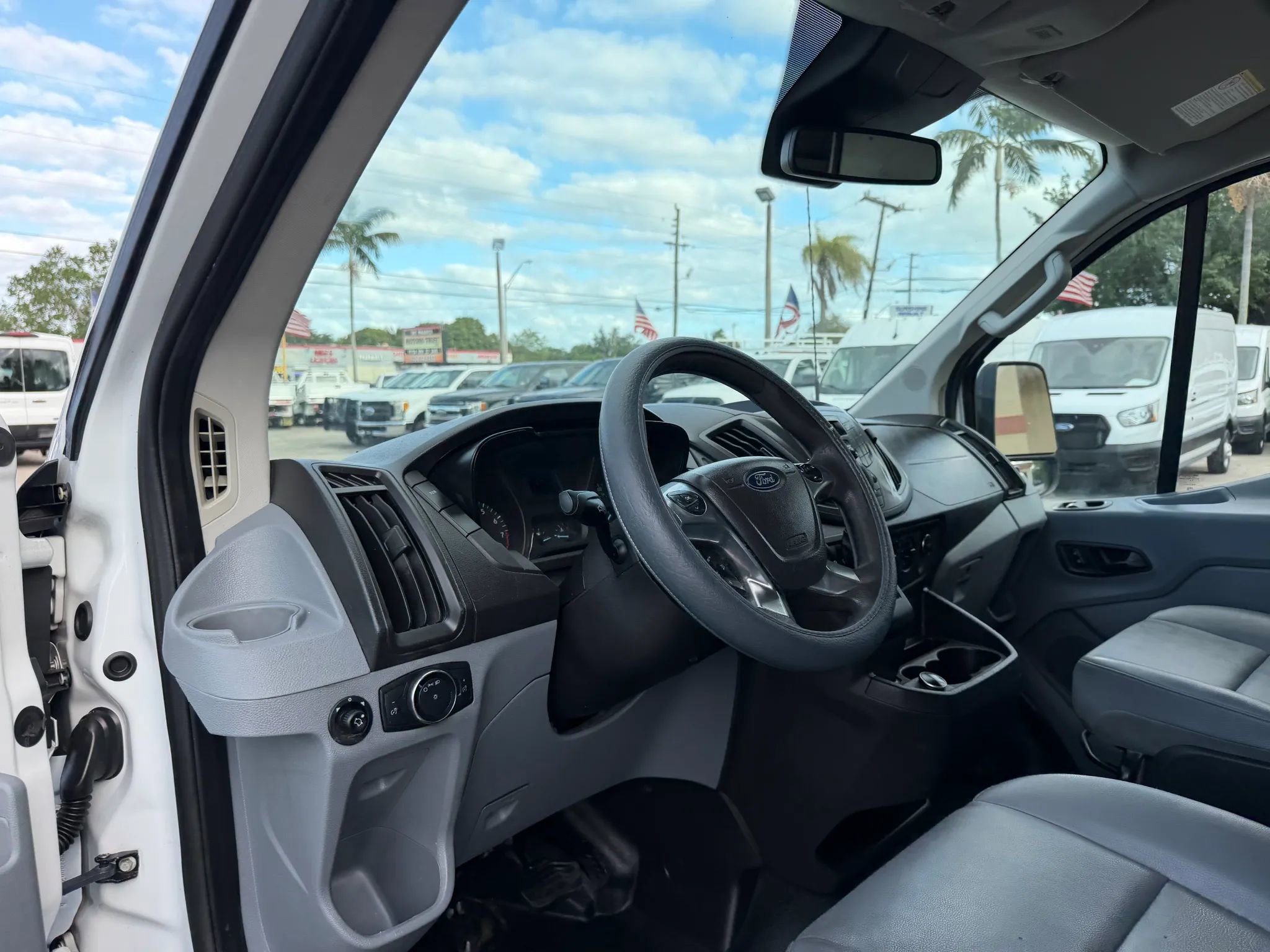 Used 2018 Ford Transit 150 130 Low Roof RWD image 13