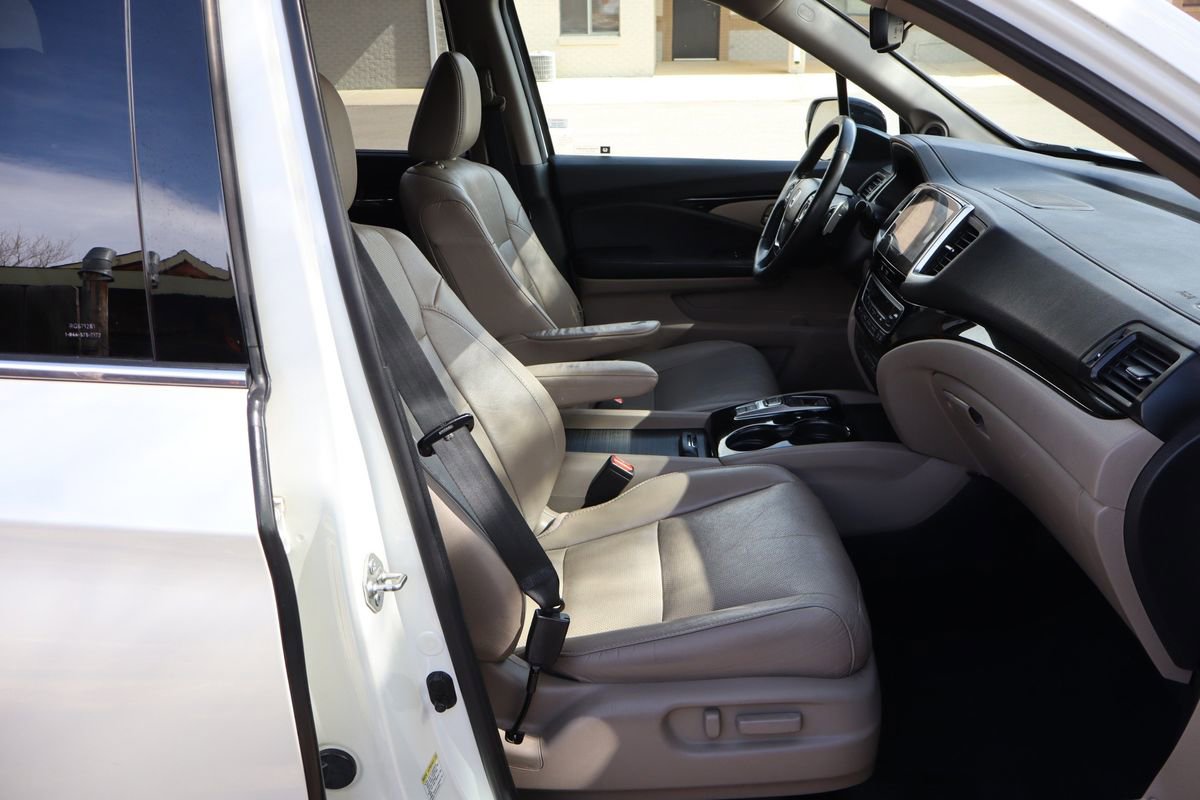 Used 2016 Honda Pilot Elite image 24