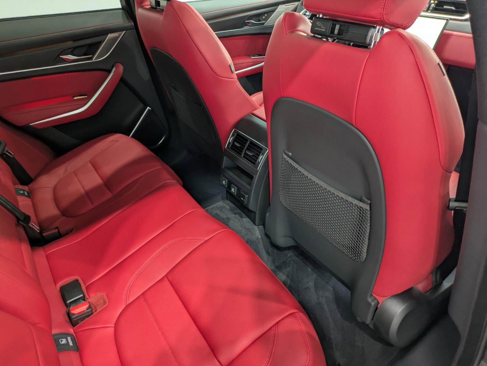 New 2026 Jaguar F-PACE R-Dynamic S image 22