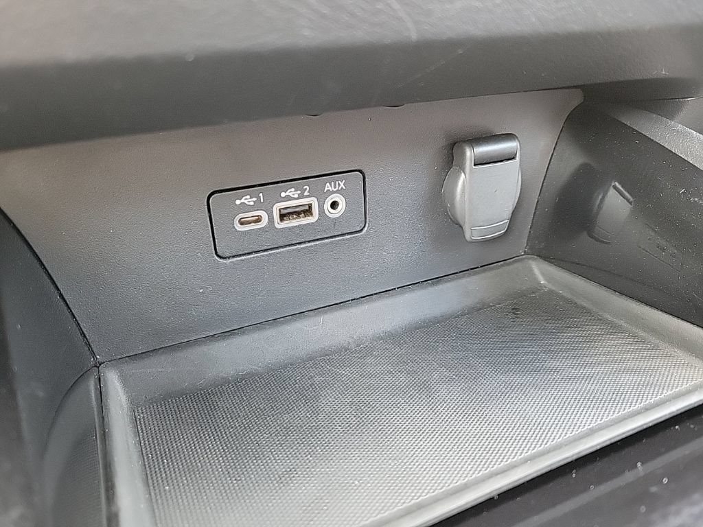 Used 2024 Nissan Altima 2.5 SV FWD image 25