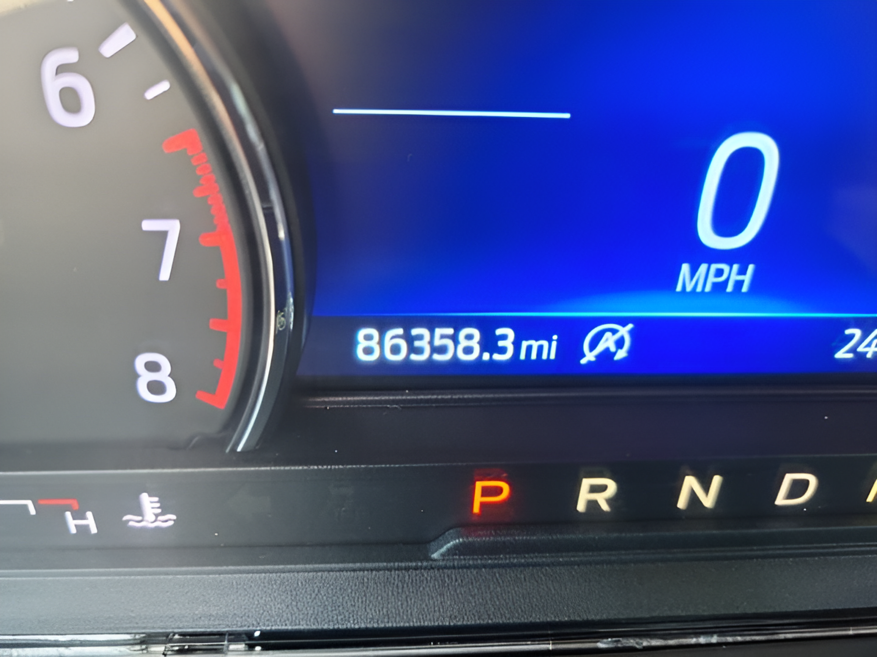 Used 2020 Ford Explorer XLT RWD image 25
