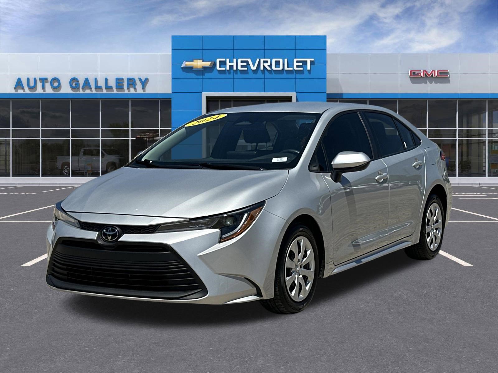 Used 2024 Toyota Corolla LE FWD image 1