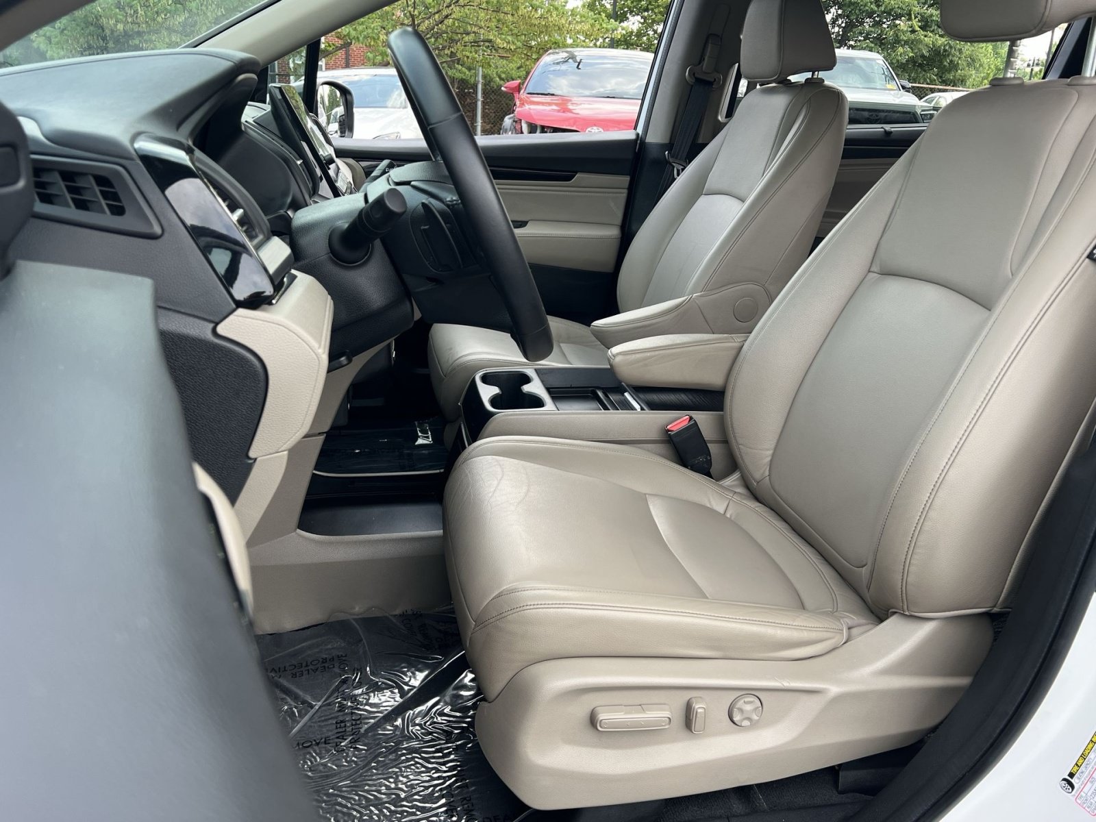 Used 2023 Honda Odyssey Touring image 12