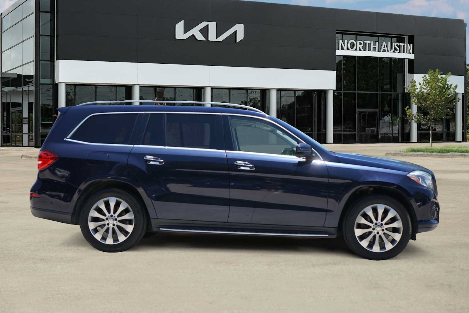 Used 2017 Mercedes-Benz GLS 450 4MATIC w/ Premium Package image 8