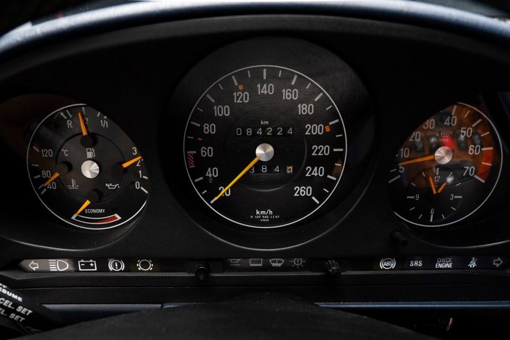 Used 1988 Mercedes-Benz 560 SL image 24