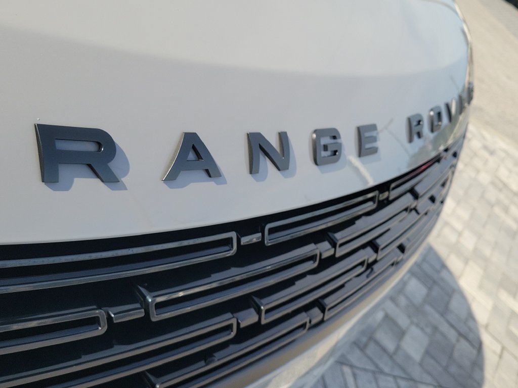 Used 2025 Land Rover Range Rover Sport Dynamic SE AWD/4WD image 9