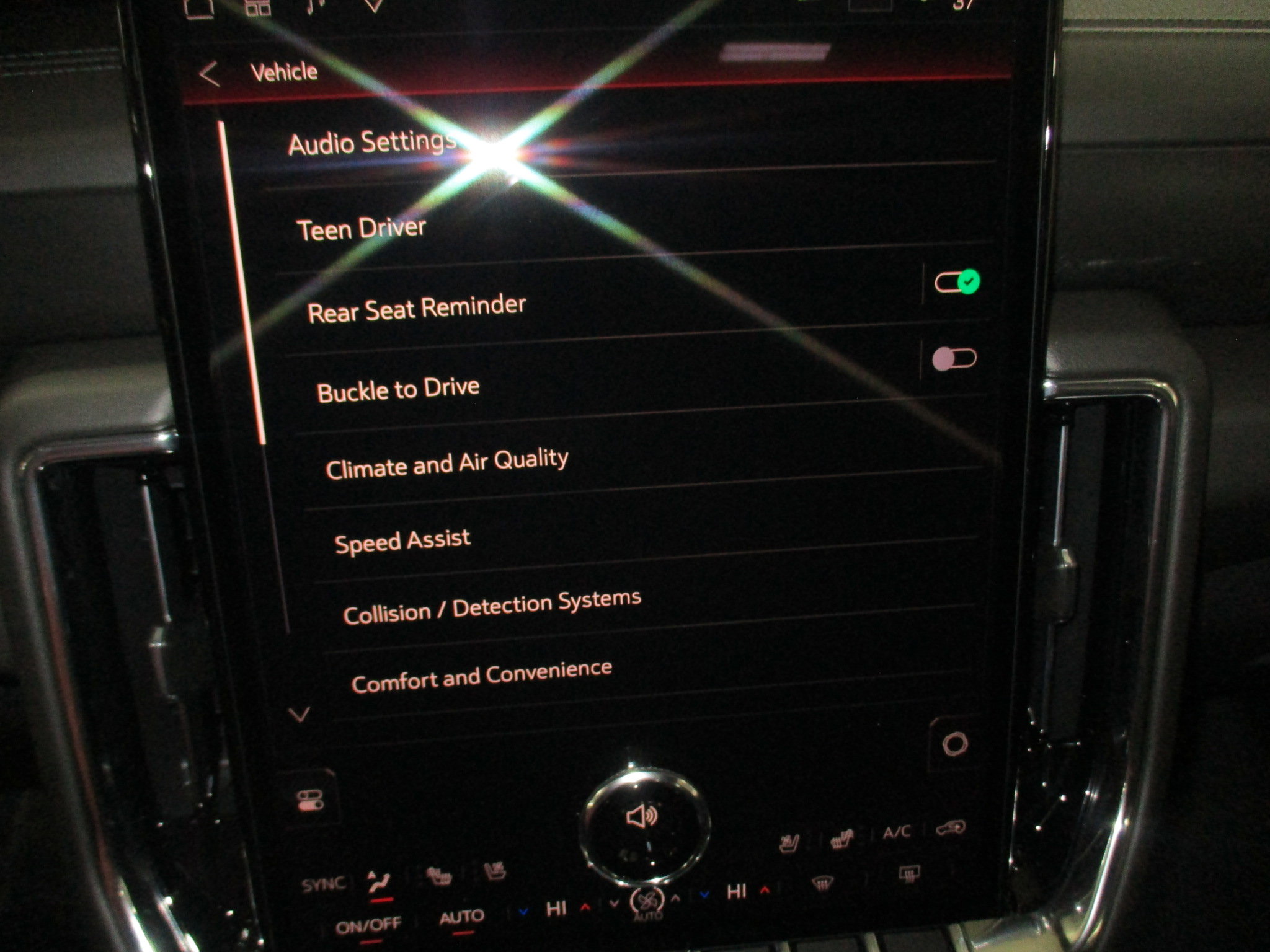 New 2026 GMC Yukon Denali w/ Sun & Power Step Package AWD/4WD image 31