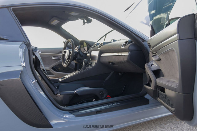 Used 2023 Porsche 718 Cayman GT4 RS image 28