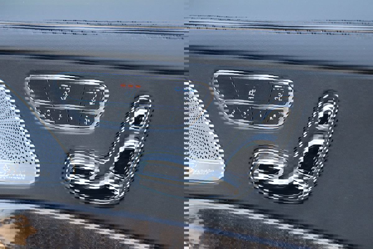 Used 2015 Mercedes-Benz S 63 AMG 4MATIC Sedan w/ Driver Assistance Package image 68