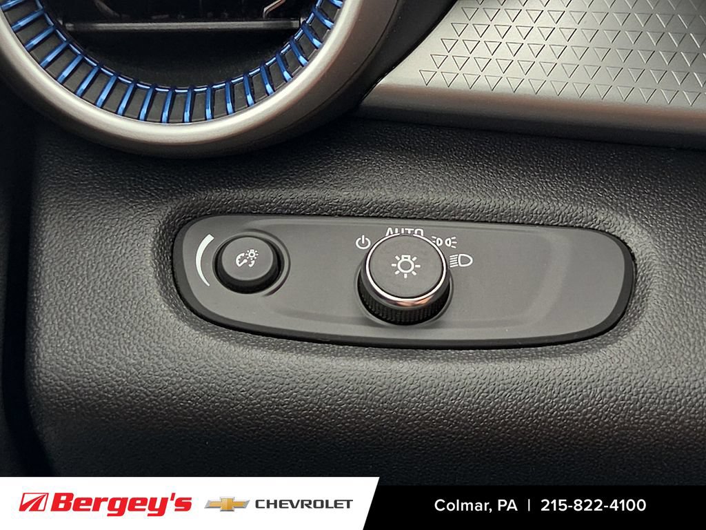 Certified 2024 Chevrolet Trax LS FWD image 25
