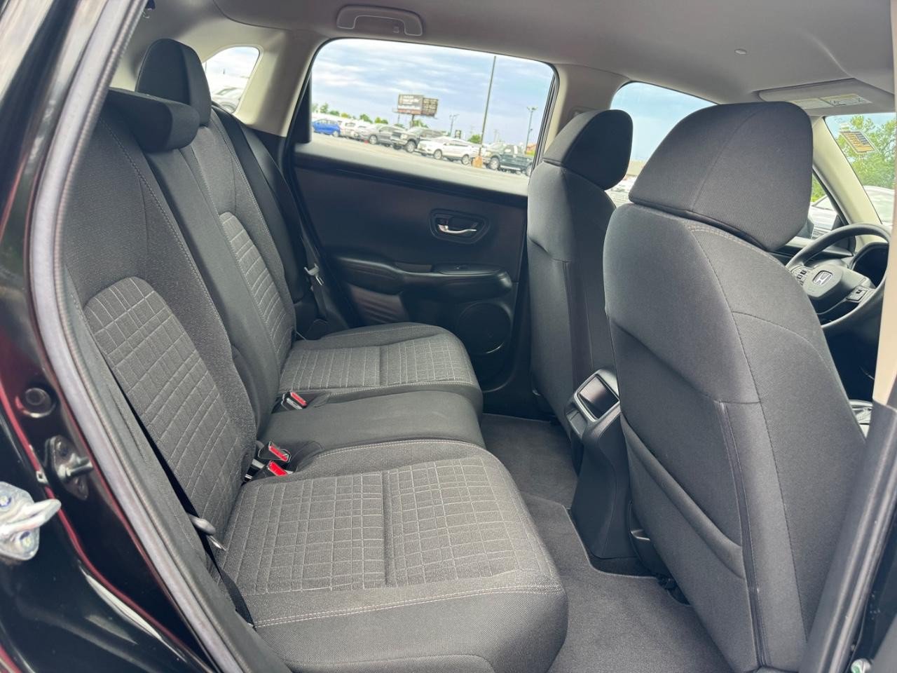 Used 2025 Honda HR-V LX image 11