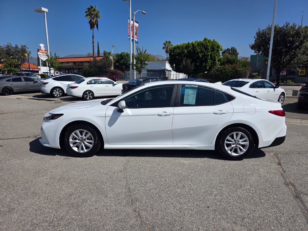 Used 2025 Toyota Camry LE FWD image 9